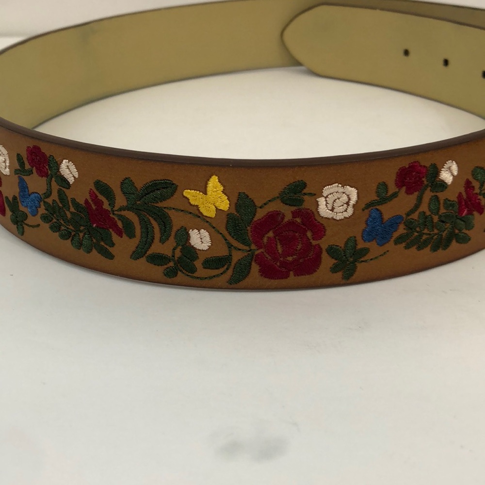 SoldFloral embroidered man made leather belt large - Picture 2 of 8